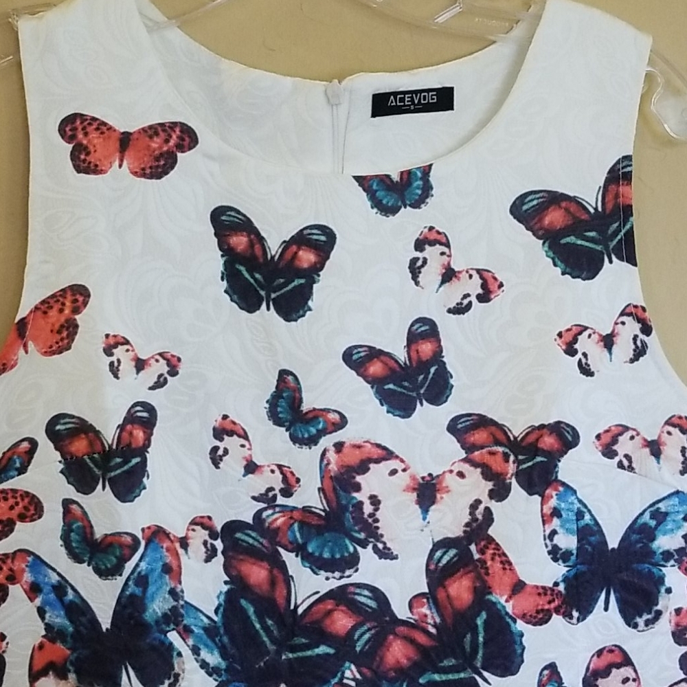 Cute Butterfly Dress White Size Small - Picture 2 of 7
